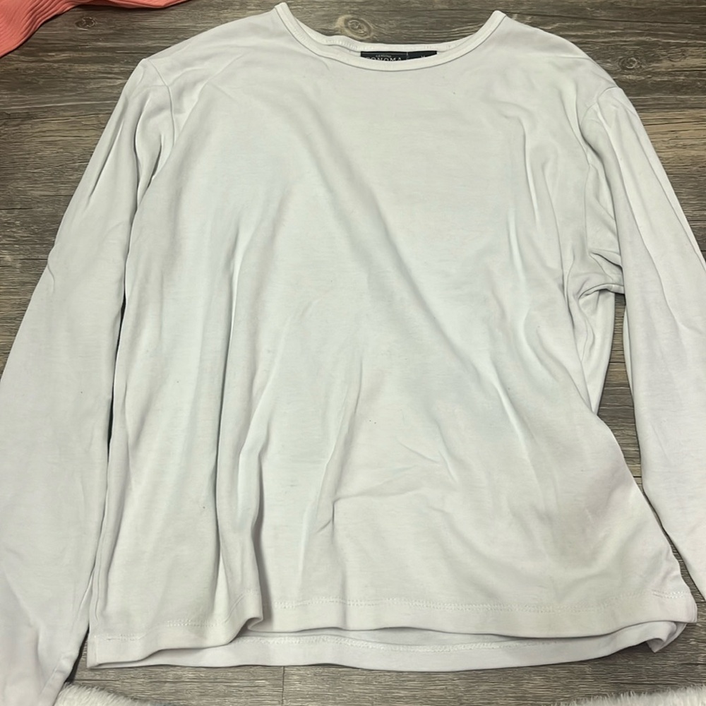 Sonoma Stretch. Size Medium.